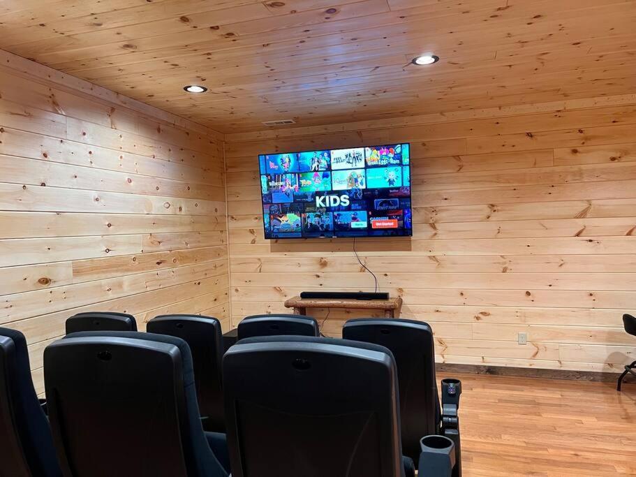 * * 4 Master Bedrooms, Views, Theater, Arcade, Evc Gatlinburg Ngoại thất bức ảnh