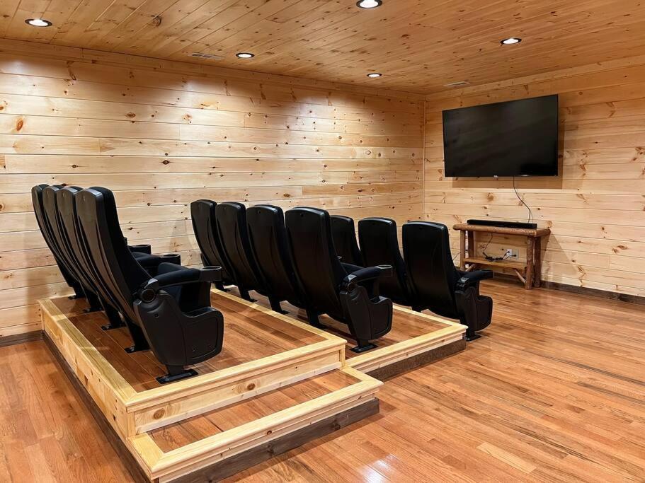 * * 4 Master Bedrooms, Views, Theater, Arcade, Evc Gatlinburg Ngoại thất bức ảnh